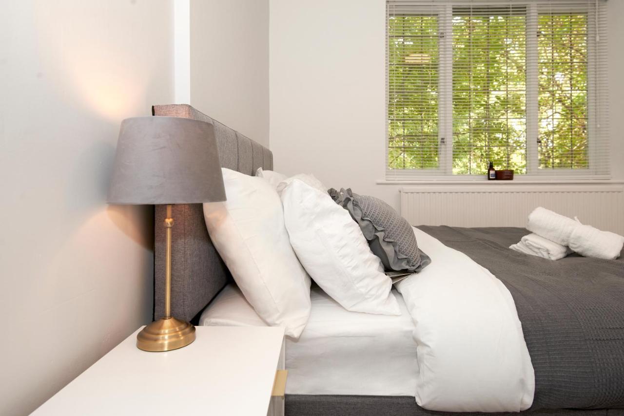 Excellent, Three Bedroom North London Apartment With Free Parking Екстер'єр фото